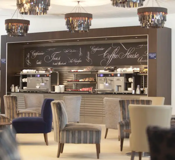 Collectively the lounges at Heathrow, known as Galleries, are capable of hosting up to 2,500 people.The Galleries Club Lounge is open to our Club World, Club Europe, Gold and Silver Executive Club members. A Wine Gallery and Work and Entertainment Zones also feature in lounge.