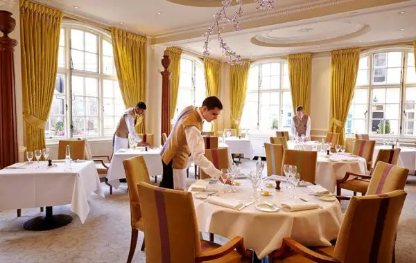 the-goring-dining-room-victoria-london-7