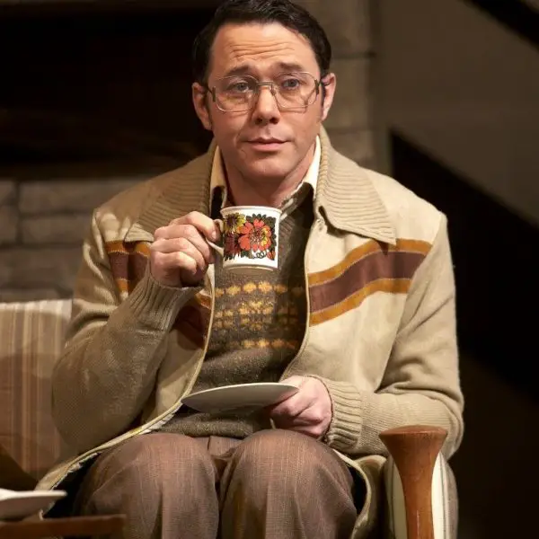 Reece-Shearsmith-Colin-in-Absent-Friends-at-the-Harold-Pinter-Theatre.-Photo-credit-Simon-Annand-763x10241