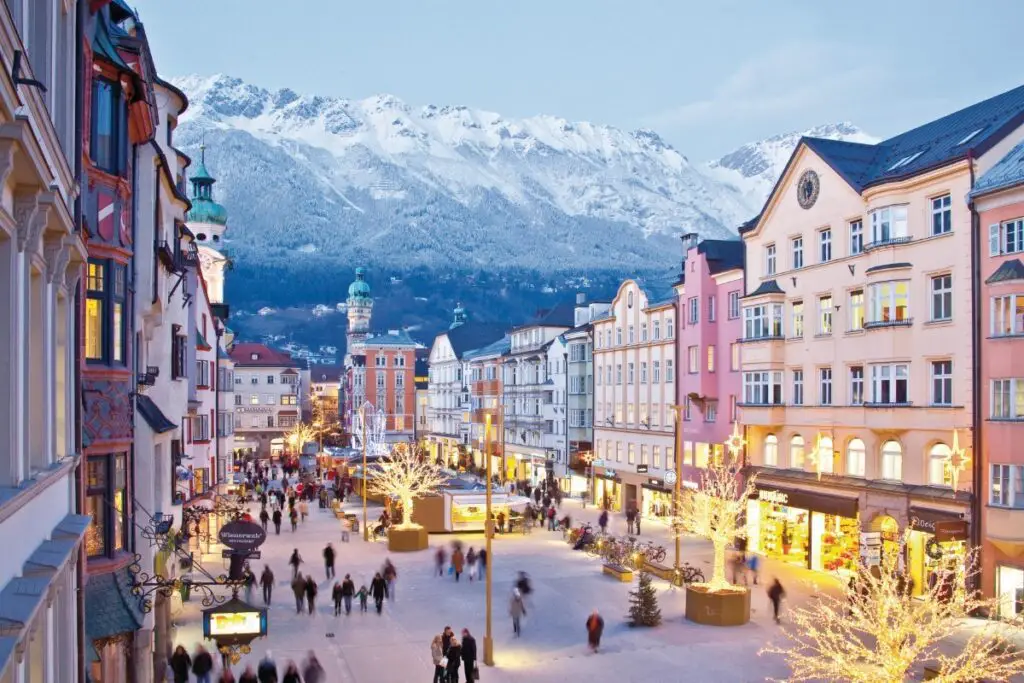 Innsbrucks christmas markets A combination of city walk and sparkling light 2