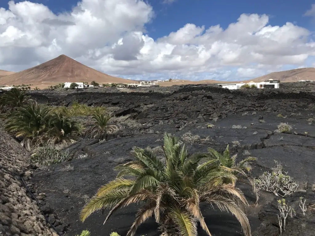 Lanzaorote volcanic landscape PJS